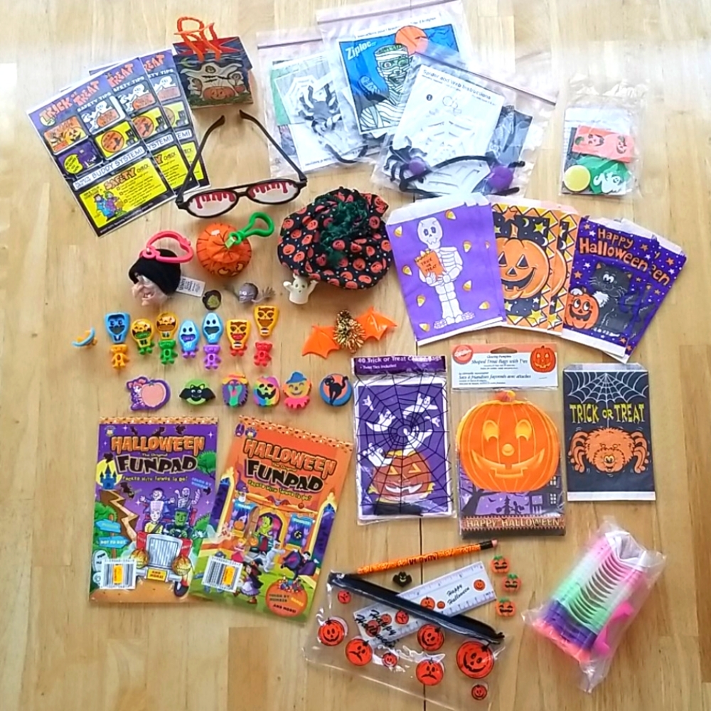 🎃 HALLOWEEN Gift Assortment / Trick-or-Treat Prizes🎃